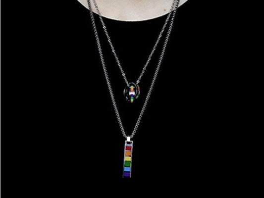 Collier couple LGBT Rainbow Pride