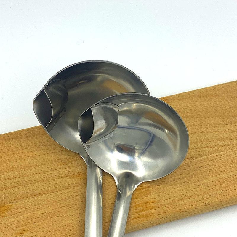 Filtre à graisse en acier inoxydable à long manche pour louche domestique
