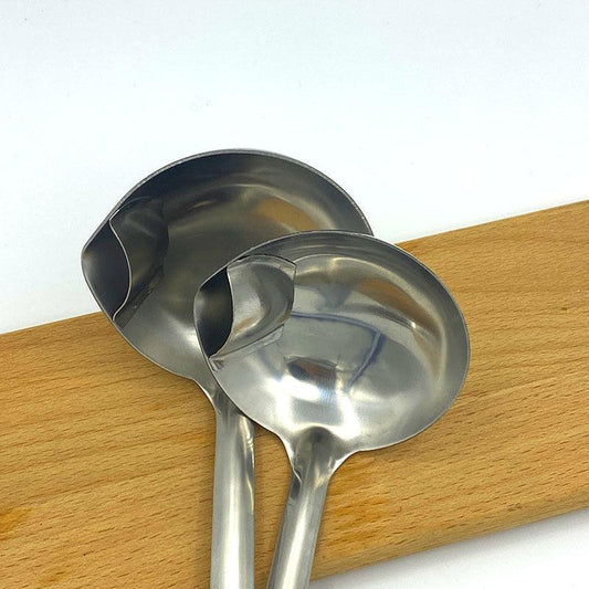 Filtre à graisse en acier inoxydable à long manche pour louche domestique