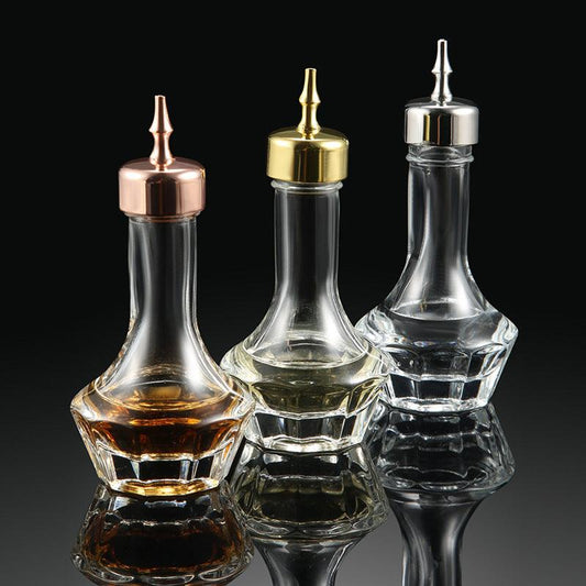 Bouteille douce-amère, bouteille d'absinthe, bouteille de vin, outils de barman