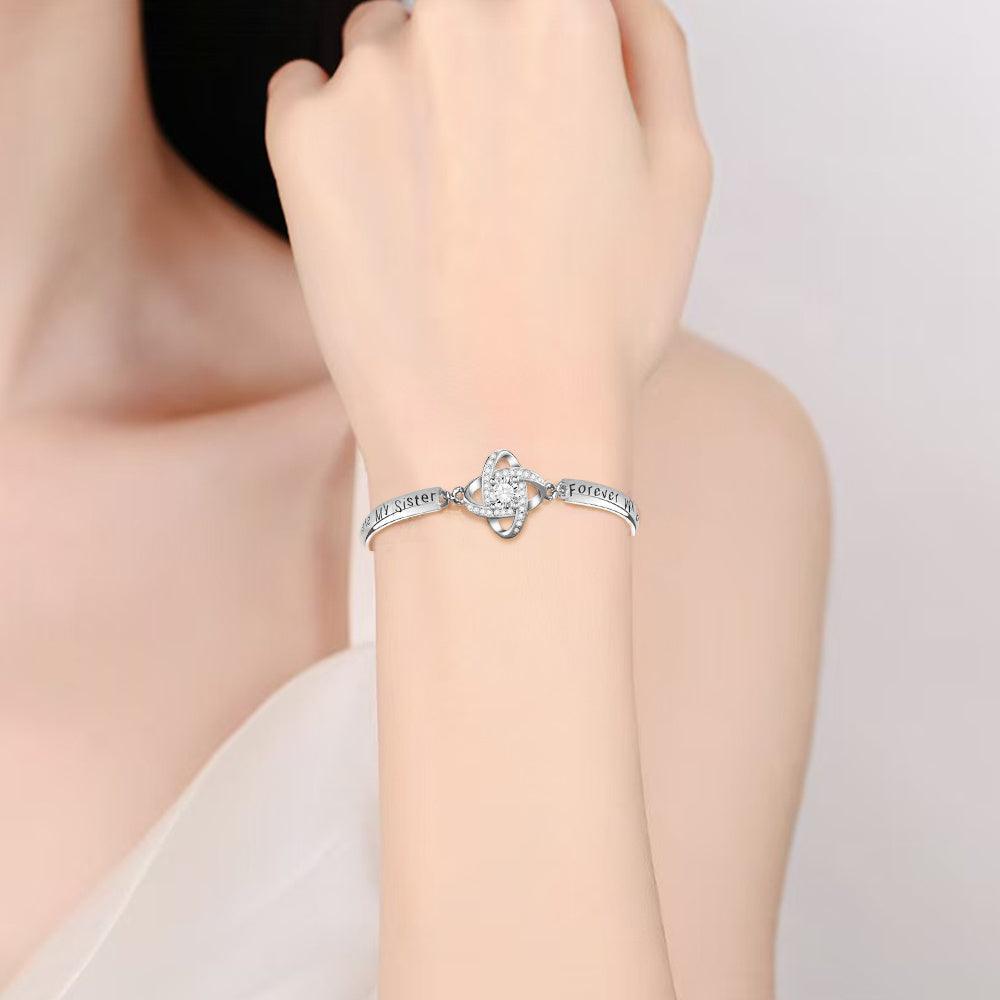 Bracelet en argent sur le thème de l'amitié entre sœurs