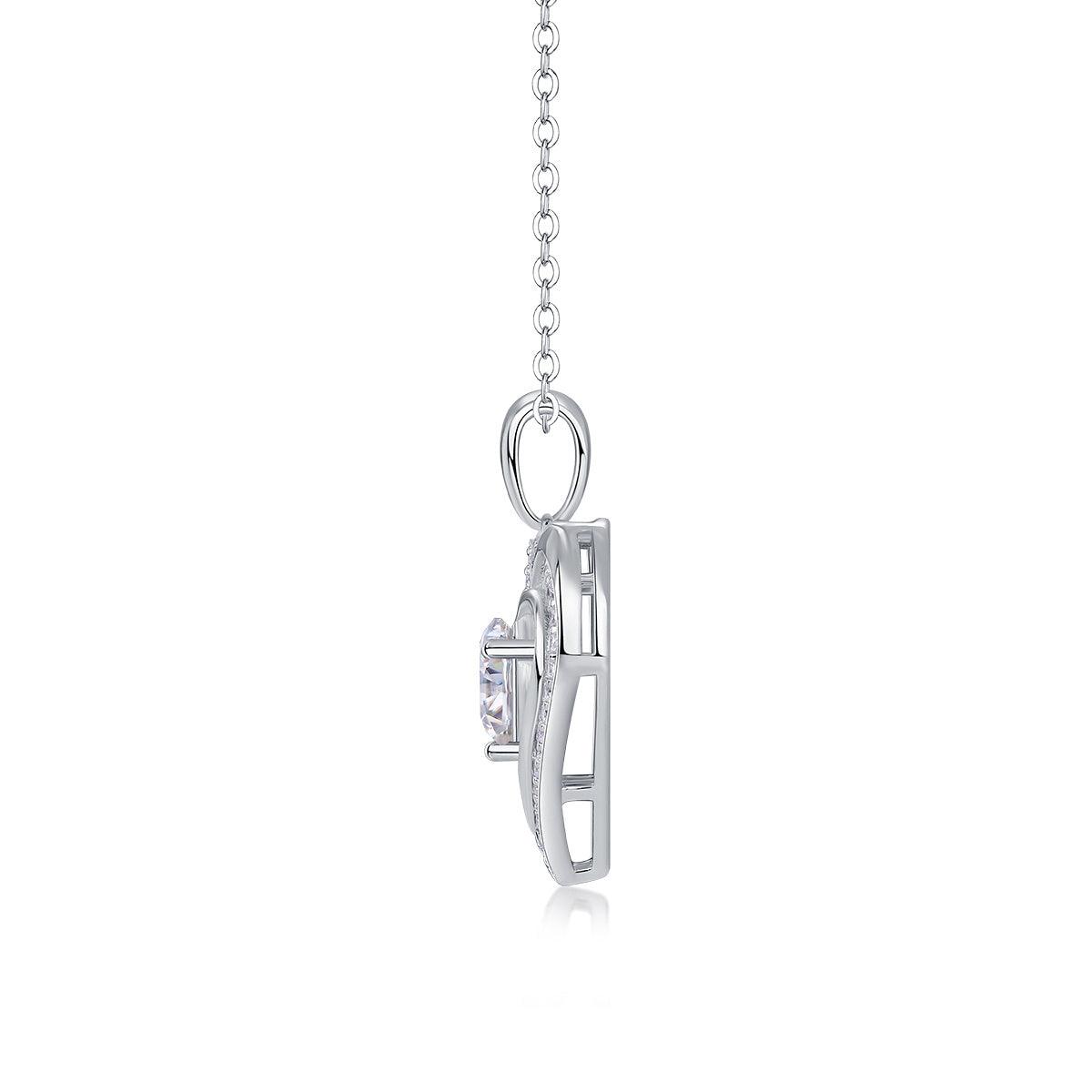 Collier pendentif en diamant de luxe Heart To Heart, serti de diamants Mosan et d'ornements en argent
